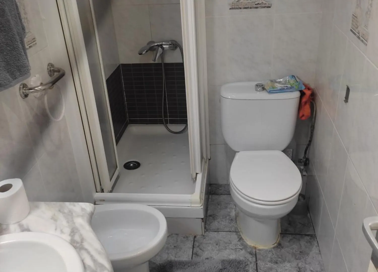 Alojamiento 3 Poderes Habitacion 1 Compartido Santa Coloma de Gramenet Homestay